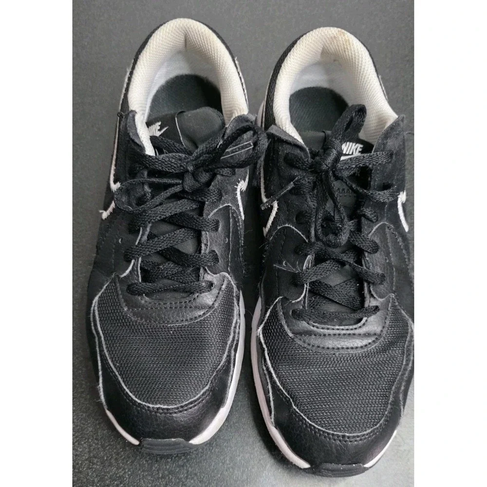 Nike Kids' Grade School Air Max Excee II Shoes Black White Youth 4.5Y Unisex EUC